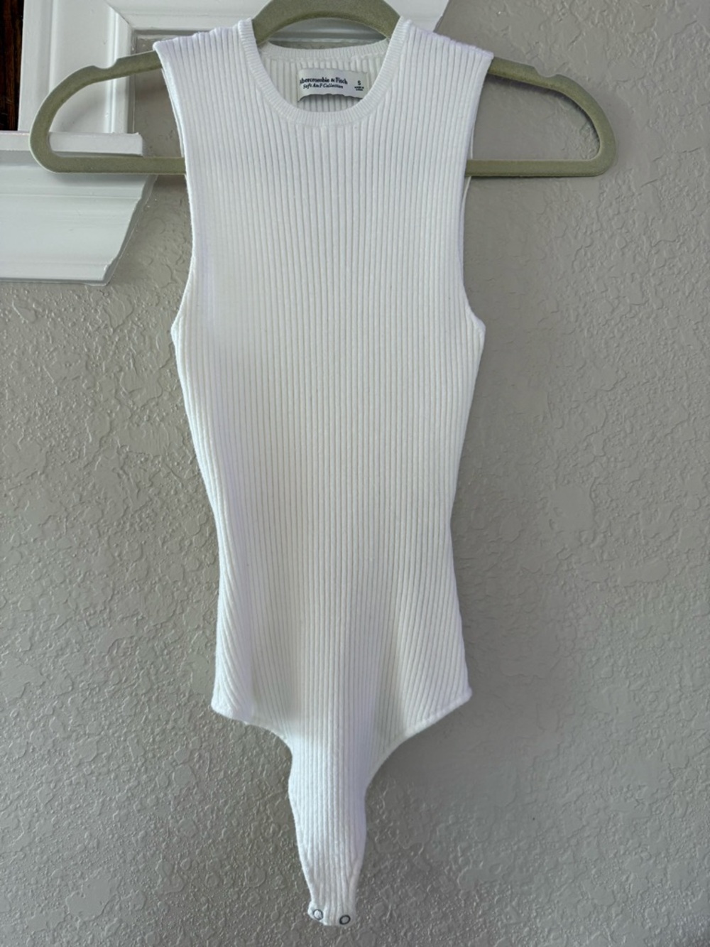 Abercrombie & Fitch White Ribbed Sleeveless Bodysuit - Picture 1 of 4